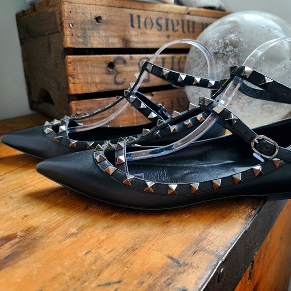 Valentino Rockstud Noir T-Strap Caged Flats - Picture 2 of 8